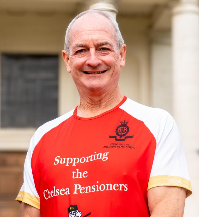 David Richmond CBE - CEO of the Royal Hospital Chelsea runs the London Marathon